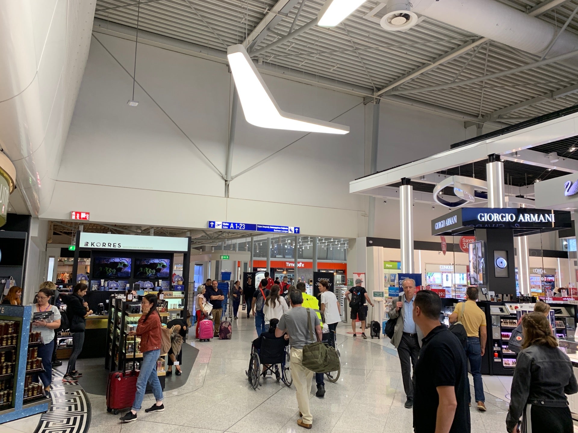 Checked in at Athens International Airport Eleftherios Venizelos (ATH) (Διεθνής Αερολιμένας Αθηνών Ελευθέριος Βενιζέλος)